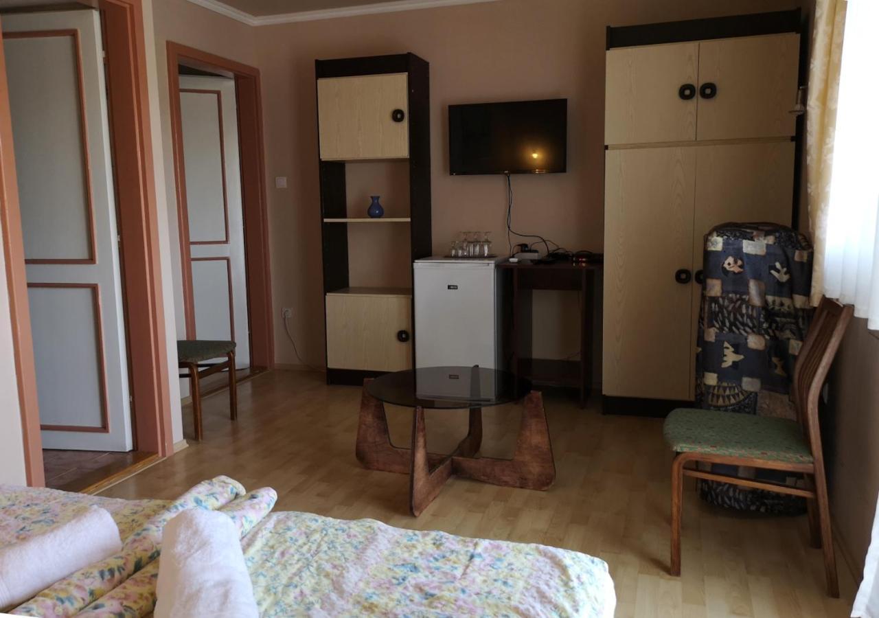 Vitorlás Apartmanház Siófok Exterior foto