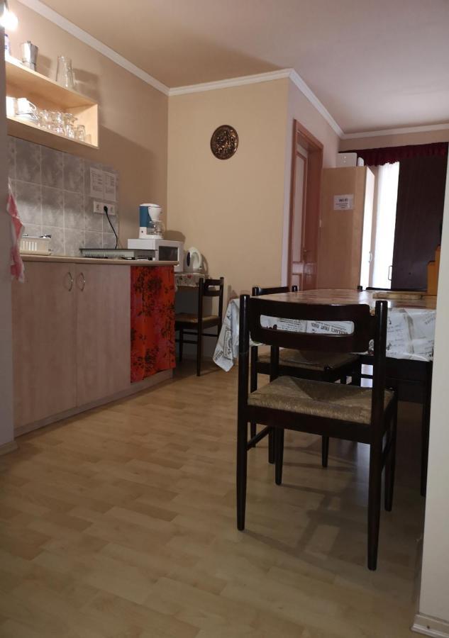 Vitorlás Apartmanház Siófok Exterior foto